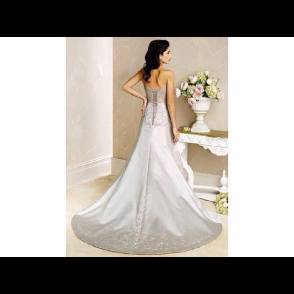 Wedding dress: Maggie Sottero "Payton"